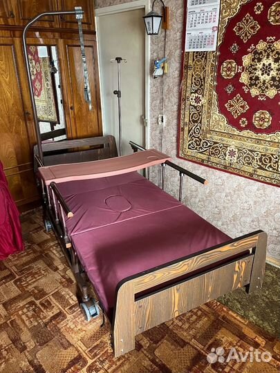 Медицинская кровать для лежачих больных