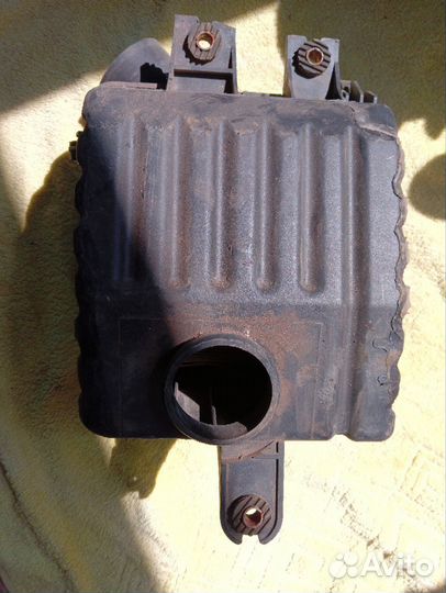 Корпус воздушного фильтра Chevrolet Lanos 96182219