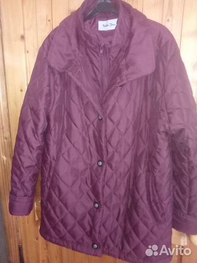 Куртки женские 50-52р беж и бордо