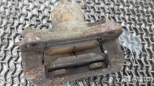 Суппорт тормозной передний правый KIA CEE'D 2 (JD)