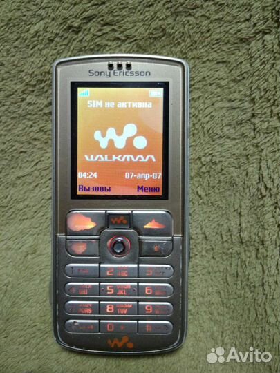 Sony Ericsson W700i