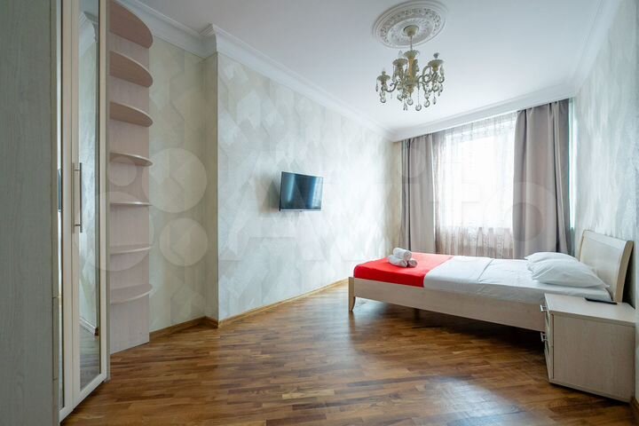 2-к. квартира, 64 м², 8/25 эт.