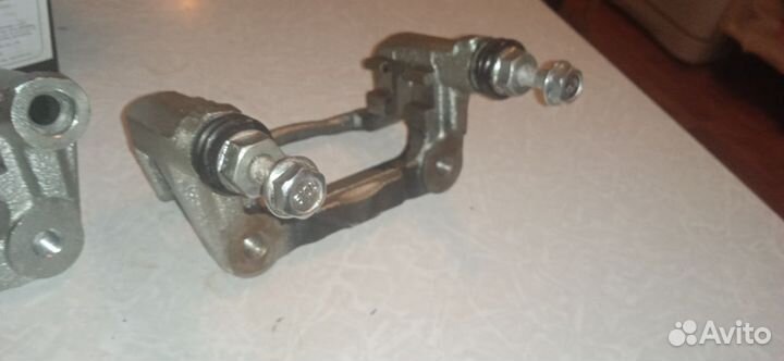 Скоба заднего суппорта Hyundai Creta