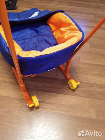 Санки детские с утеплителеи