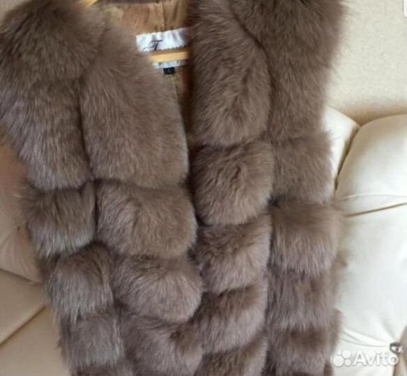 Меховая жилетка