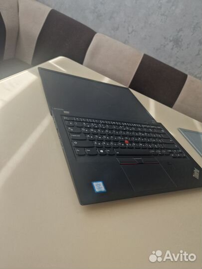 Lenovo thinkpad x1 carbon gen 5 i7 8gb 256gb