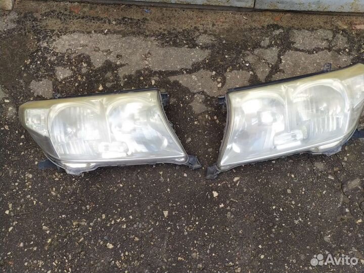 Фары на toyota land cruiser 200