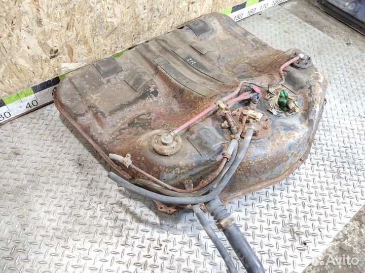 Бак топливный Honda Legend 1991-1996