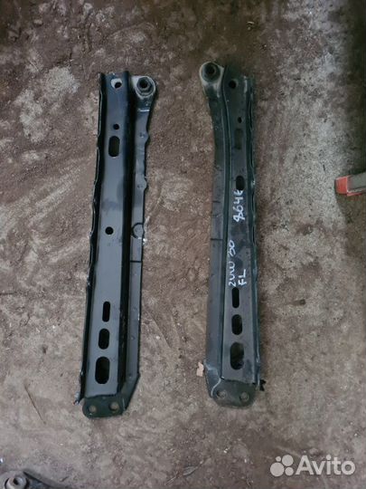 Балка продольная под двс передняя Toyota Corolla