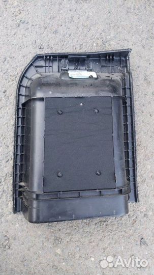 Обшивка багажника правая Bmw X5 3.0D E70 M57N2