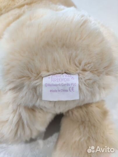 Плюшевый медведь с сердцем Hallmark