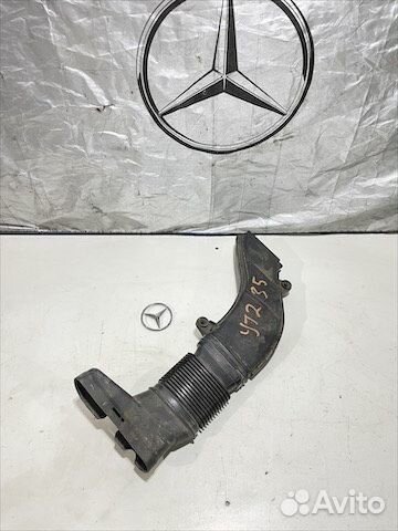 Патрубок воздушного фильтра левый Мерседес М276