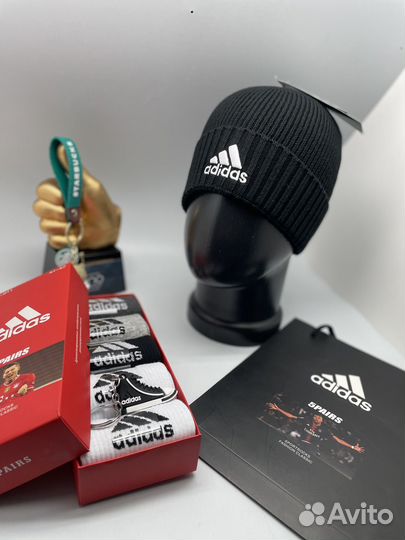 Комплект Adidas. Шапка и носки adidas