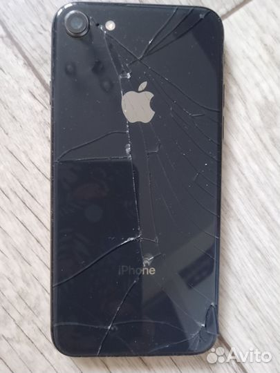 Телефон iPhone 8 64 gb