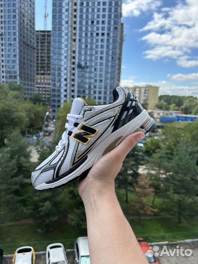 Кроссовки мужские new balance 1906r