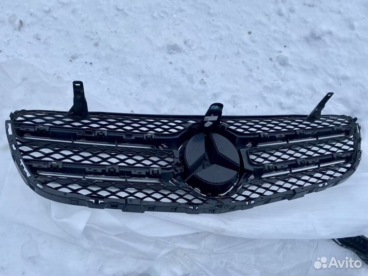 Решетка радиатора Mercedes GLC