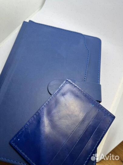 Обложка на паспорт с отсеками под карты