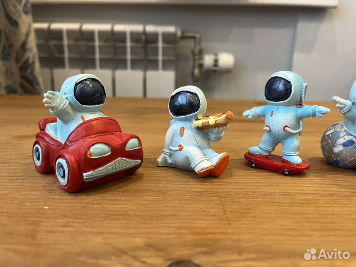 Фигурки космонавтов Melingward
