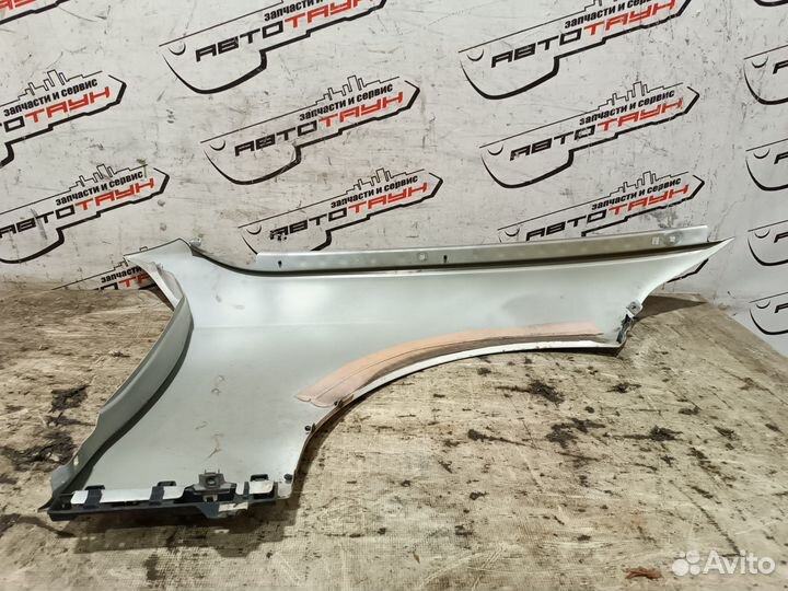 Крыло BMW 3-series F30 F31 41007438439 переднее левое белый DY367