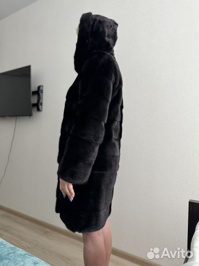 Шуба норковая 46 48 черная с капюшоном