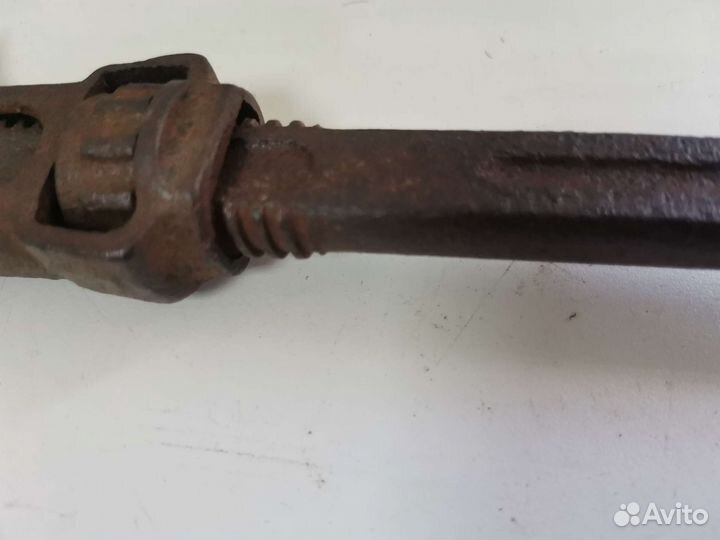 Старинный разводной ключ