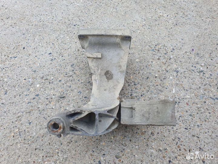 Кронштейн опоры двигателя для Mercedes W211 W220