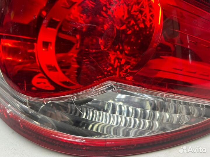 Фонарь задний правый Chevrolet Cruze хэтчбек F16D3