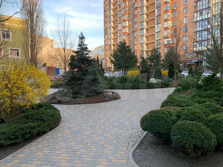 4-к. квартира, 100 м², 5/10 эт.