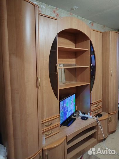 Стенка горка в гостиную бу