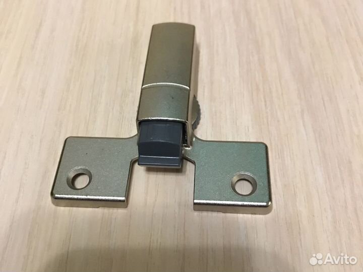 Доводчик мебельный