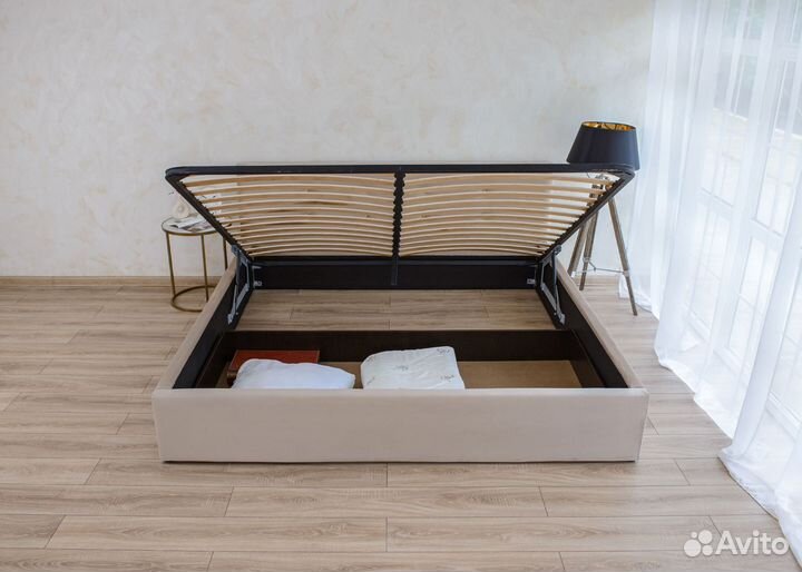 Кровать с подъёмным механизмом