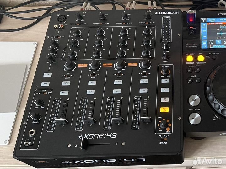 Аналоговый DJ-Микшер Allen&Heath Xone:43