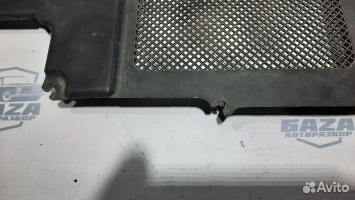 Жабо переднее правое Audi A8 D2 AUW 1999