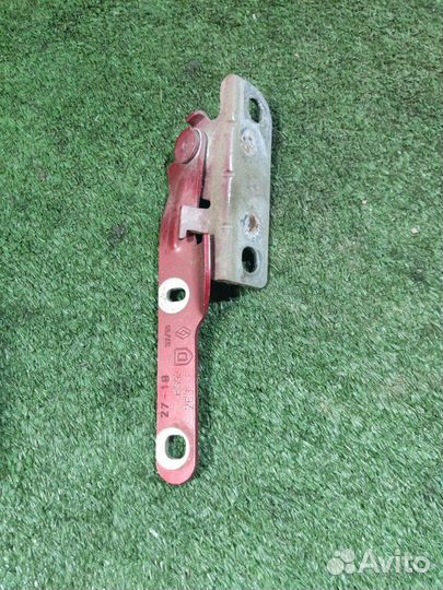 Петля капота левая LADA Largus Cross