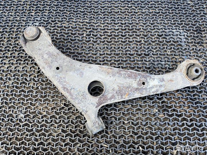 Рычаг передний левый Галант 9 Mitsubishi Galant