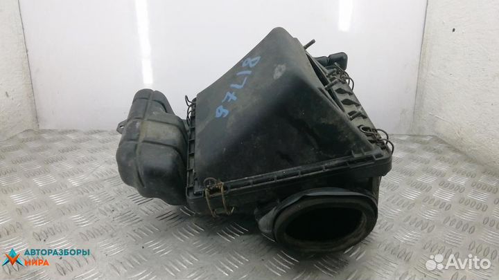 Корпус воздушного фильтра Mitsubishi Pajero