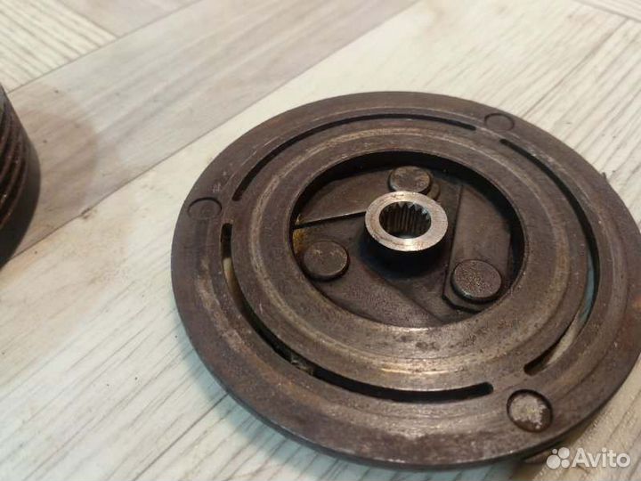 Муфта шкив компрессора кондиционера Mitsubishi