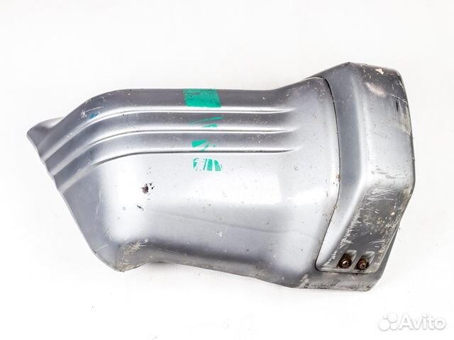 Бампер передний правая часть Mitsubishi Pajero 2