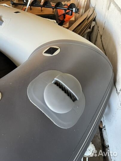 Надувная лодка пвх Gladiator 380 Pro