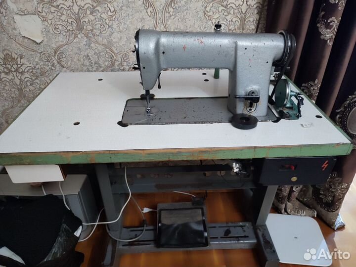 Швейная машинка