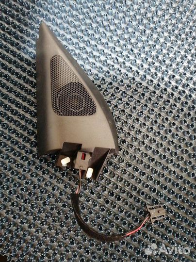 Уголок двери Volkswagen Passat