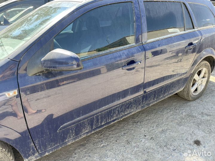 Opel astra h крышка багажника