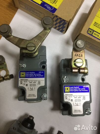 Концевые выключатели Squared class 9007