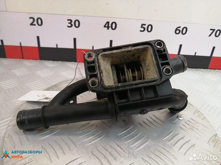 Корпус термостата Ford Fiesta 6 2011 1675627