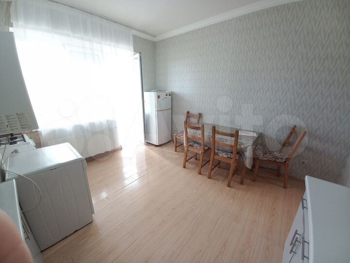 2-к. квартира, 80 м², 5/9 эт.