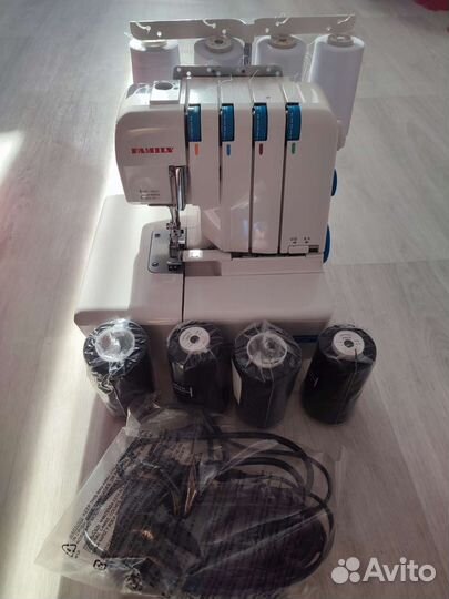 Продам оверлок Family ML645D