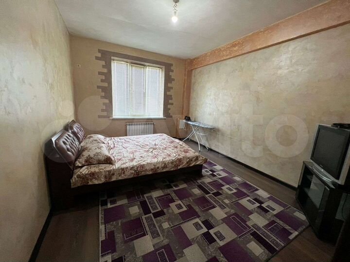 3-к. квартира, 86 м², 2/5 эт.