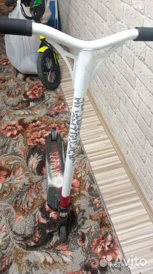 Трюковой самокат