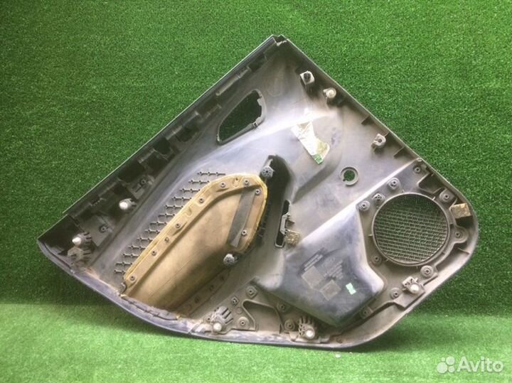 Обшивка двери задняя правая Ford Focus 3 седан 1.6