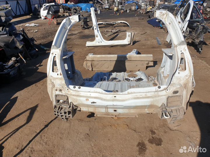 Крыло заднее правое Renault Sandero 1 Сандеро